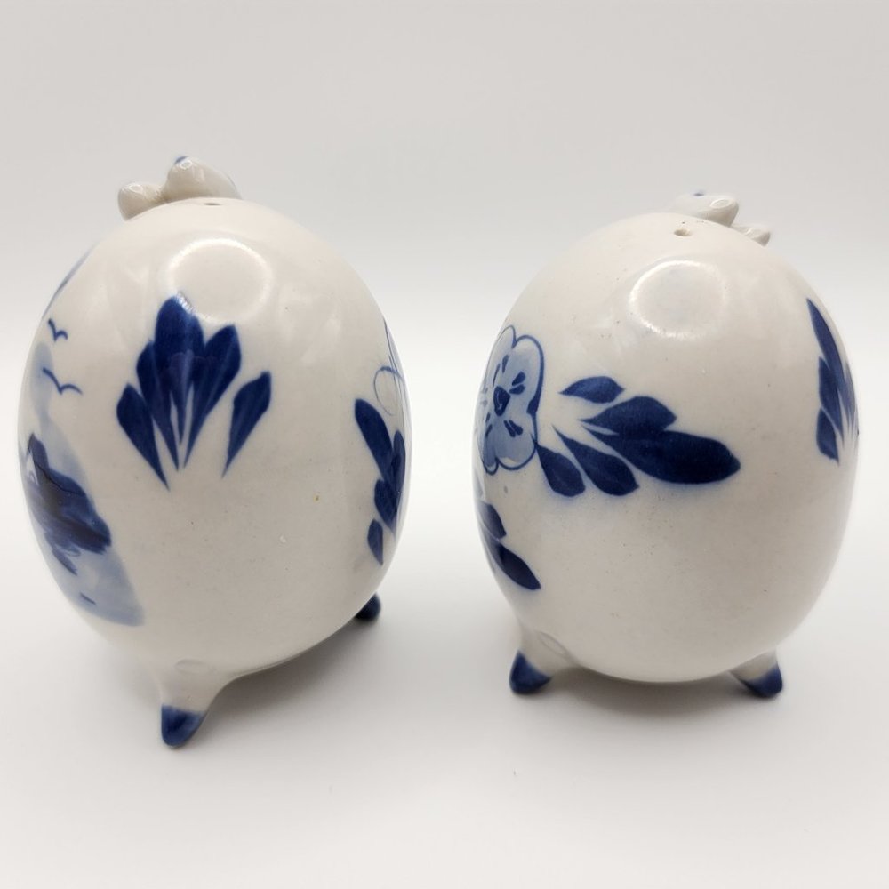 Vtg Enesco Holland Dutch Design Egg Shaped Blue White Salt & Pepper Shakers Set - Picture 2 of 8